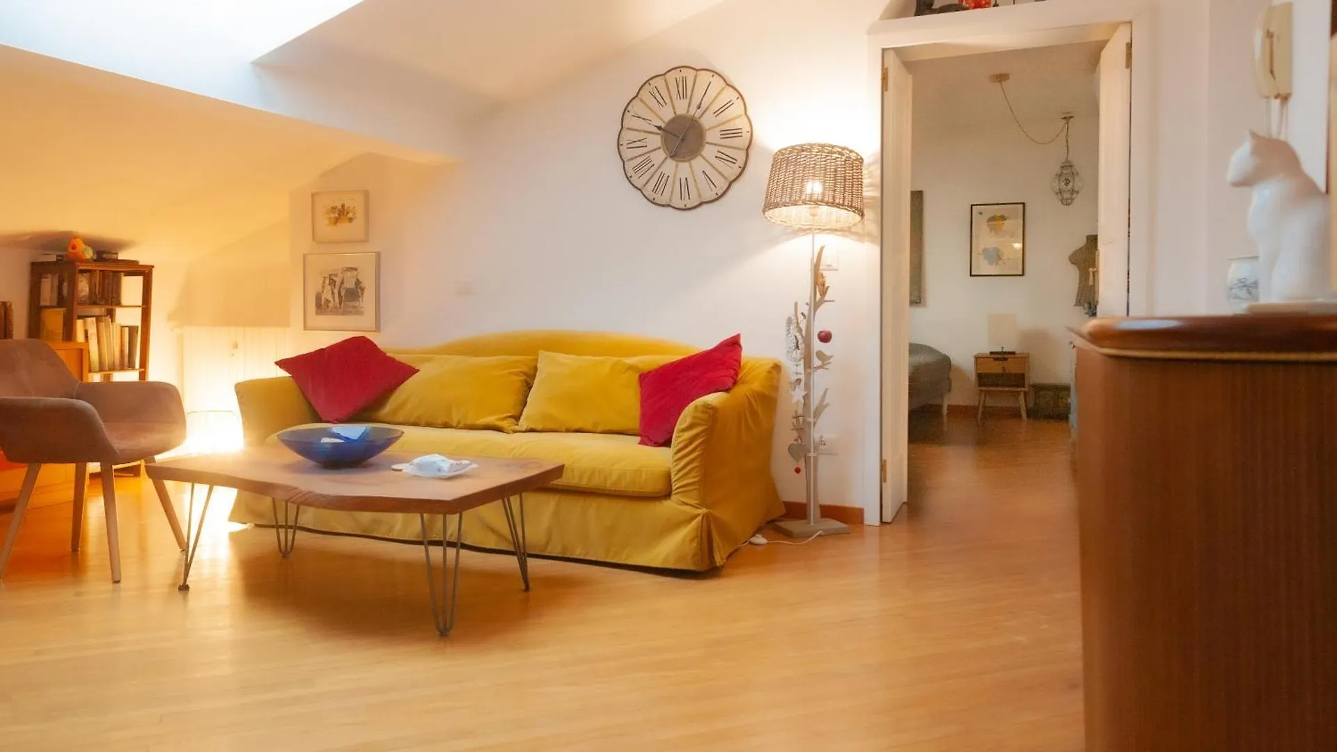 Quite And Lovely Attic - Paolo Sarpi 8 - Central Location Milan
