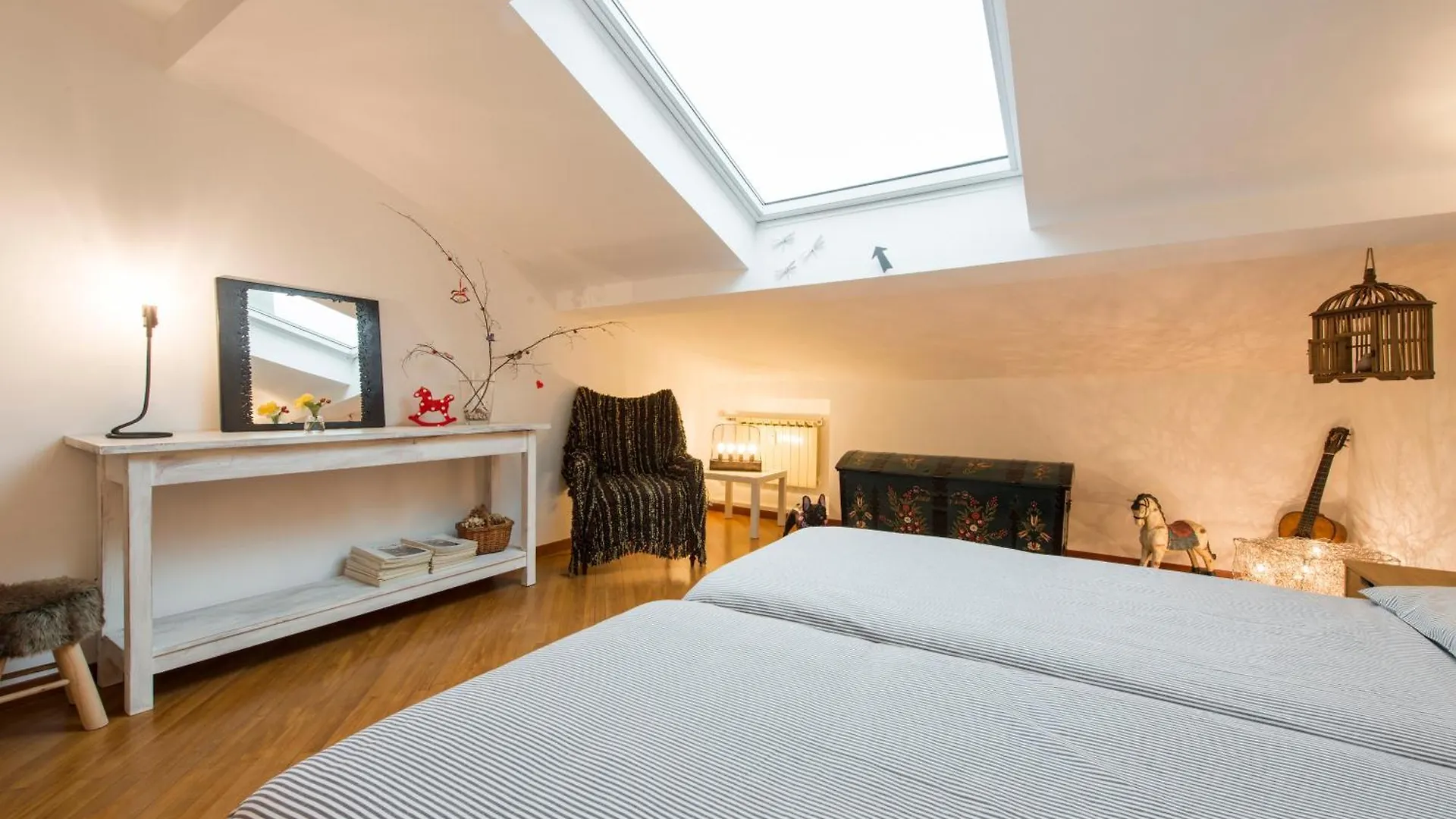 Quite And Lovely Attic - Paolo Sarpi 8 - Central Location Milan Apartment